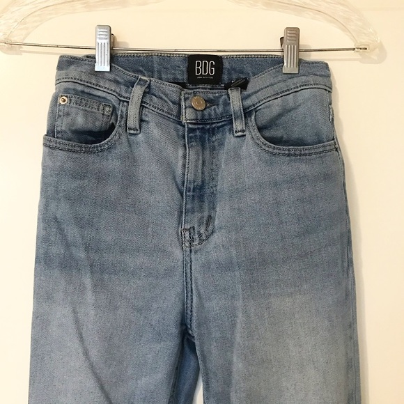 Urban Outfitters BDG Girlfriend High-Rise Jeans - Picture 10 of 10